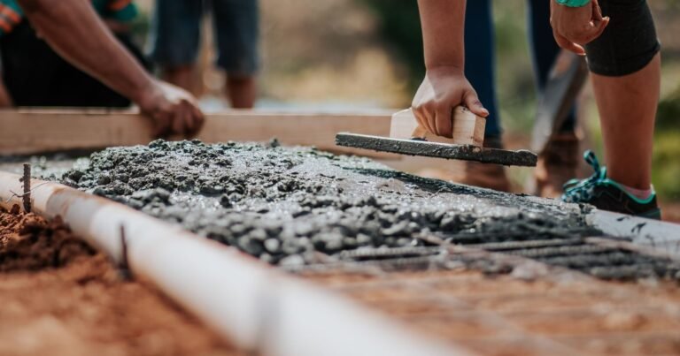 Construction Jobs Guide: Skills, Training & Career Opportunities