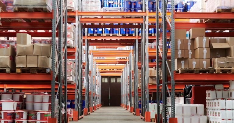 Logistics Jobs Guide: Skills, Training & Career Opportunities